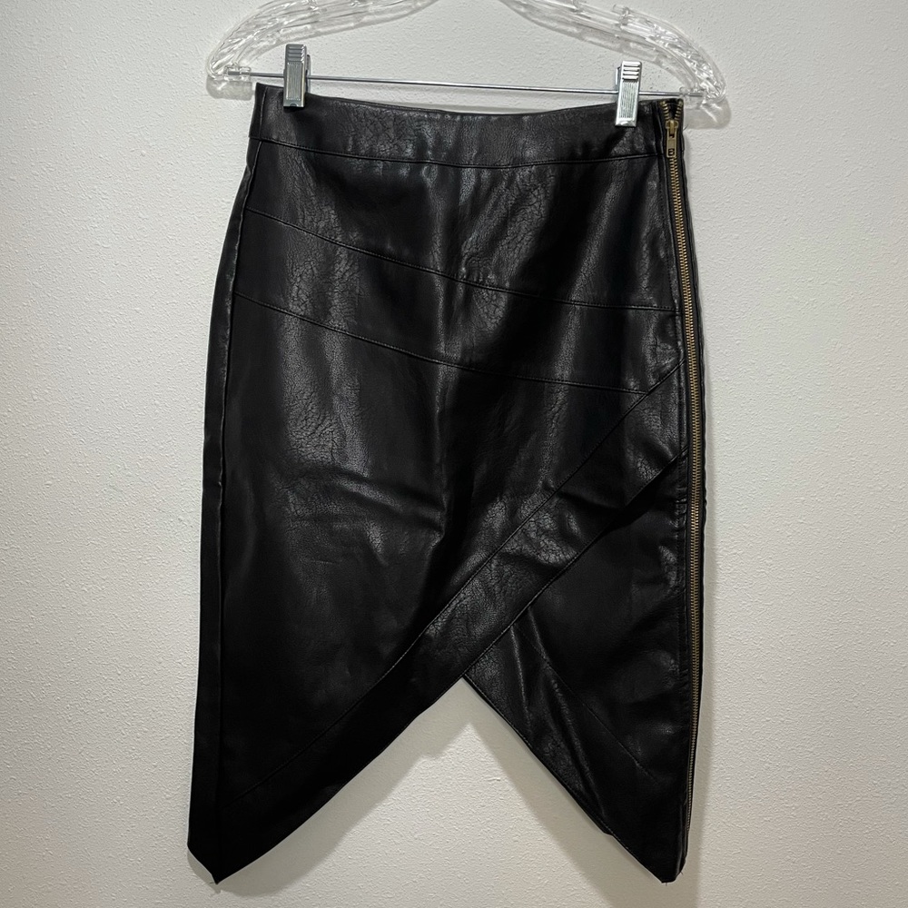 Comme USA Faux Leather Skirt